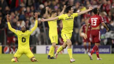El Villarreal festejó por todo lo alto el pase a semifinales. Foto EFE.