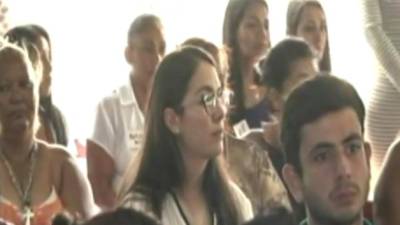 Ilsa Vanessa Molina durante la misa hoy en la penitenciaría.