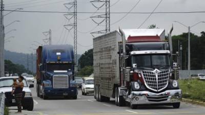 En el Segundo Anillo circulan a diario más de 20 mil camiones de carga.