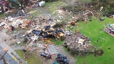 Al menos 23 personas murieron ayer, entre ellas menores de edad, y decenas resultaron heridas en el estado de Alabama, Estados Unidos, después de que al menos dos tornados causaran allí daños 'catastróficos' en edificios y carreteras.