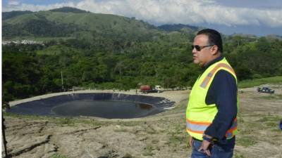 El alcalde Armando Calidonio realizó un recorrido por el crematorio.