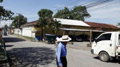 Los pobladores y empresarios piden que este recinto penitenciario se construya en otro lugar, además el espacio se ha vuelto insuficiente.