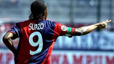 Óscar David Suazo Velásquez nació en San Pedro Sula, Cortés, Honduras, el 5 de noviembre de 1979.