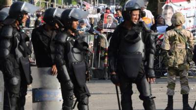 Un grupo de policías egipcios anti motines en El Cairo. EFE/Archivo