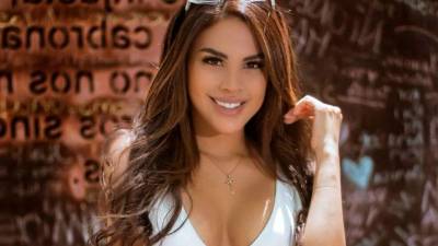 La modelo y cantante peruana Stephanie Valenzuela.