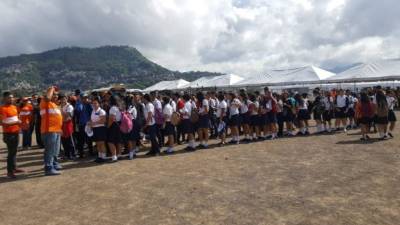 En esta actividad, conmemorativa por los 20 años del Mitch, participan alumnos de diversos centros educativos junto a todas las instituciones miembros del Sinager.