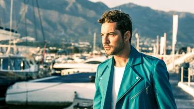 MIA10. MIAMI (FL, EEuu), 22/12/2018.- Fotografía sin fecha cedida por Criteria Entertainment donde aparece el cantante español David Bisbal quien iniciará el próximo 10 de febrero una gira de nueve fechas por territorio estadounidense, la cual pasará por ciudades como Miami, Nueva York, Chicago, Los Ángeles, entre otras. El cantante español David Bisbal señaló a Efe que, tras 17 años de trayectoria, lo que más disfruta son los conciertos y las giras, para las que ahora se siente más preparado y 'arropado' por su repertorio. EFE/Criteria Entertainment/SOLO USO EDITORIAL/NO VENTAS