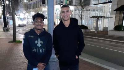 Joseph Rosales (izquierda) ya le dio la bienvenida a Kervin Arriaga, quien será su compañero en el Minnesota United.