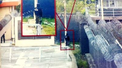 Cámaras del centro penal captaron a uno de los policías militares actuando de forma sospechosa. Cortesía: Ministerio Público