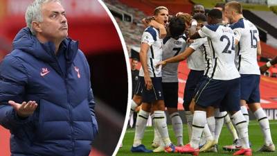 El Tottenham de José Mourinho profanó el templo de Old Trafford para infligir una goleada sobre el Manchester United en la Premier League.