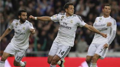 'Chicharito' celebrando en el Santiago Bernabéu.