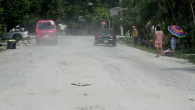 Los residentes de la colonia Fesitranh exigen a Aguas de San Pedro que al terminar el proyecto las calles queden bien.