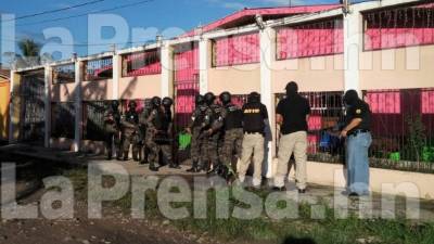 La 'Operación Venado' inlucle el aseguramiento de tres viviendas.