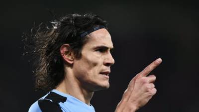 Cavani está como agente libre en el mercado de fichajes y en negociaciones para jugar en La Liga de España.
