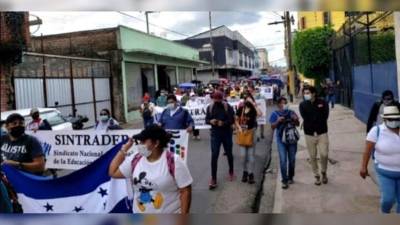 El programa fue creado para que comunidades rurales abriesen escuelas comunitarias.