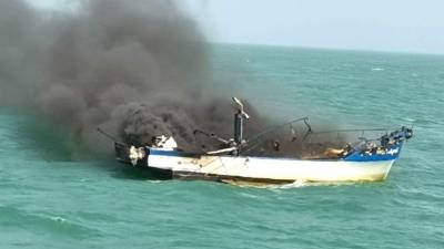 Los pescadores pidieron auxilio y fueron asistidos por navales hondureños.