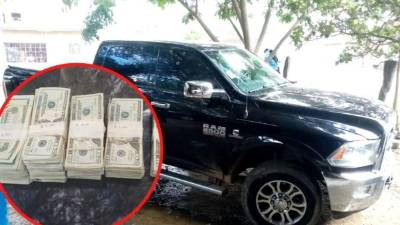 Agentes fronterizos inspeccionaron el vehículo.