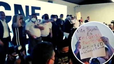 La confusión en el proceso generó manifestaciones que alcanzaron la agresión física y verbal en la reunión. Fotografía cortesía