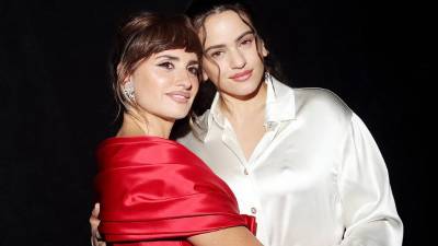 Penélope Cruz y Rosalía en una foto de Archivo.