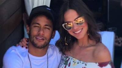 Neymar y Bruna eran una de las parejas del momento.