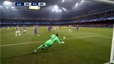 Keylor Navas ha sacado un gran disparo de Miralem Pjanić.