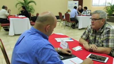 Empresarios durante una misión comercial de Canadá en la Cámara de Comercio.
