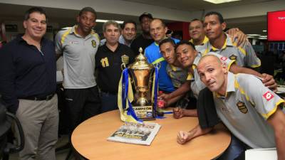 Los directivos y jugadores del Real España visitaron la redacción de LA PRENSA.