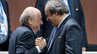 Blatter y Michel Platini, expresidentes de FIFA y UEFA, respectivamente.