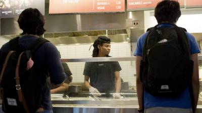 Aunque la tasa de desempleo se mantiene baja, los analistas esperaban una reducción más significativa en septiembre.