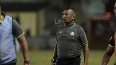 Humberto Rivera sigue en el banquillo del Olancho FC.