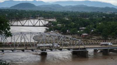 Fotografía del caudal del río Chamelecón en noviembre de 2020 después del paso de las tormentas Eta y Iota.