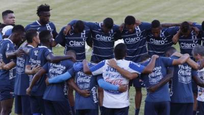 Honduras' defender Jose Garcia celebrate their victory during the Tokyo 2020 Olympic Games men's group B first round football match between New Zealand and Honduras at the Ibaraki Kashima Stadium in Kashima on July 25, 2021. (Photo by SHINJI AKAGI / AFP)