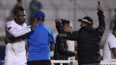 Kevin y Osman Madrid se dijeron de todo en pleno partido frente al Marathón.