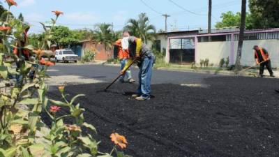 Una de las inversiones fuertes en el presente año se destina al mantenimiento de vías y bacheo.