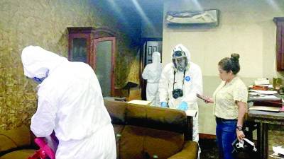 Manchas de sangre hallaron los investigadores en la vivienda en donde ocurrió el crimen de Marco Solórzano.