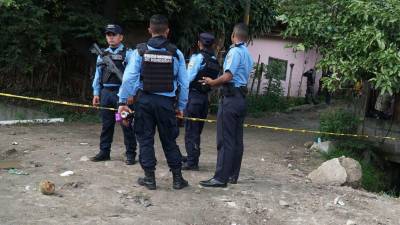 El cuerpo de Erick Avelar lo encontraron en una cuneta.