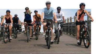 El casco puede proteger al ciclista en caso de un accidente.