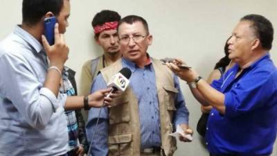 El exdiputado de Libre Bartolo Fuentes abandonó al país al ser señalado por organizar la caravana de hondureños que se dirige a EE UU.