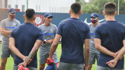 Pedro Troglio vuelve al fútbol de su país para dirigir al San Lorenzo.
