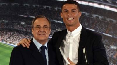 Florentino Pérez tuvo palabras de elogios para CR7. FOTO AFP.