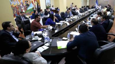 Hernández se reunirá con alcaldes de los municipios que más sufrieron los embates del fenómeno natural.