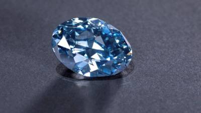Fotografía facilitada por Okavango Diamond Company, del diamante 'Okavango Blue', un excepcional piedra azul de 20,46 quilates encontrada en la mina de Orapa, situada en el este de Botsuana. Foto: EFE