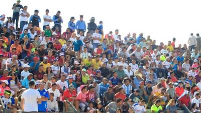 En el estadio Marcelo Tinoco de Danlí se vivió una verdadera fiesta deportiva con la llegada del Olimpia para el duelo ante Real de Minas.