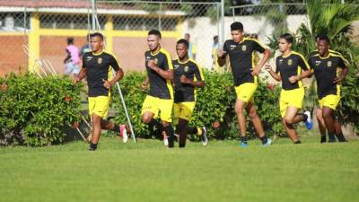 El delantero Rony Martínez y el defensor Danilo Tobías ya renovaron con la máquina.