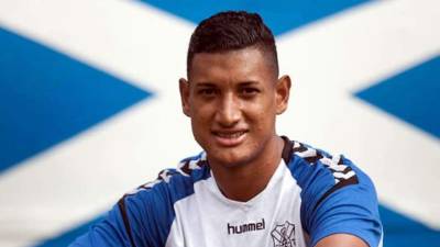 Bryan Acosta tiene contrato por cinco años con el Tenerife, que compró su ficha al Real España en julio del año pasado.