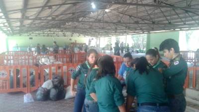 Los Boy Scouts sampedranos están apoyando la maratón recibiendo las donaciones en la 105 Brigada.