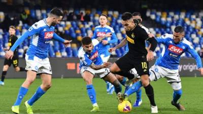 El Napoli sacó una ventaja de 1-0 frente al Inter de Milán en duelo de ida de semifinales de la Copa Italia.