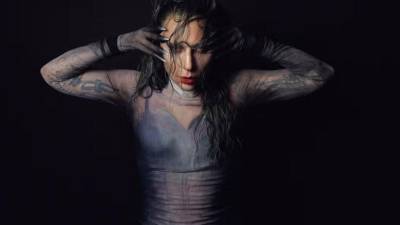 Lady Gaga lanza el perturbador video de su nuevo sencillo “Disease”