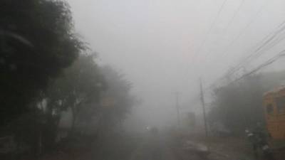 Así luce la Esperanza, Intibucá, este día. Las bajas temperaturas mantienen abrigados a los pobladores.