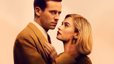 La historia de 'Rebeca' arranca en Mónaco, con el romance entre una joven humilde (Lily James) y el apuesto viudo Maxim de Winter (Armie Hammer).